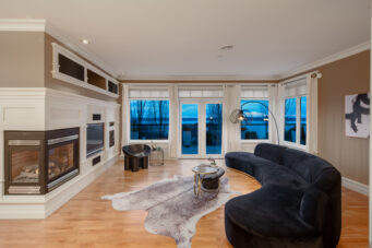 CUSTOM GORGEOUS HOME WITH PANORAMIC VIEW -- 2291 Orchard Ln, West Vancouver